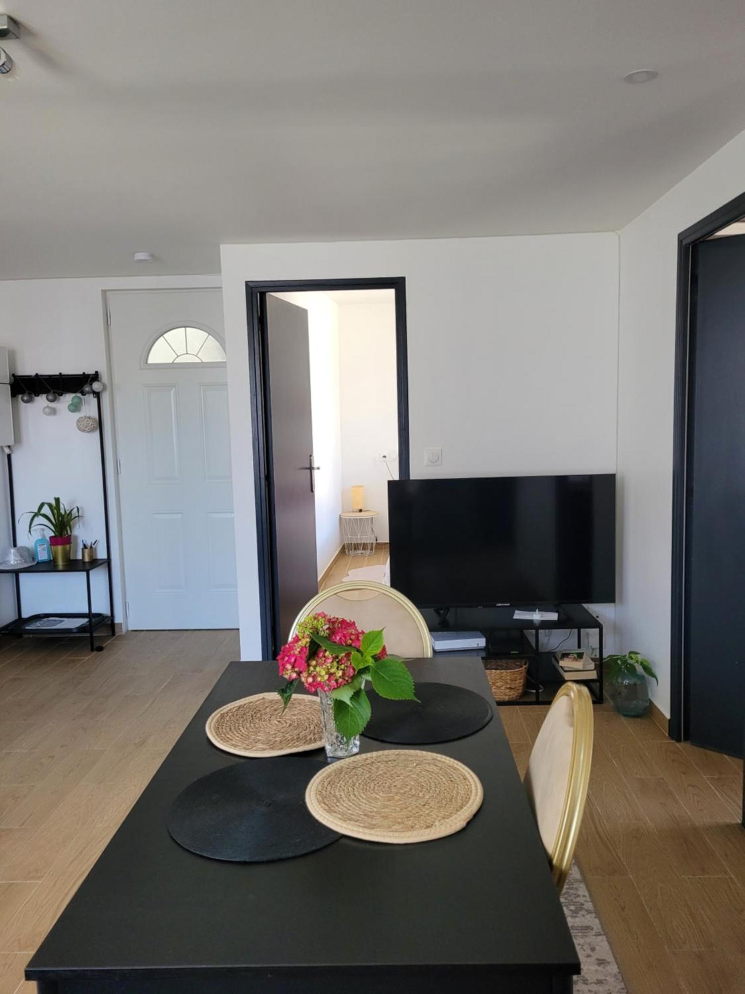 Appartement Prive A 15Mn De Paris Et Proche Enghien Les Bains Groslay Δωμάτιο φωτογραφία
